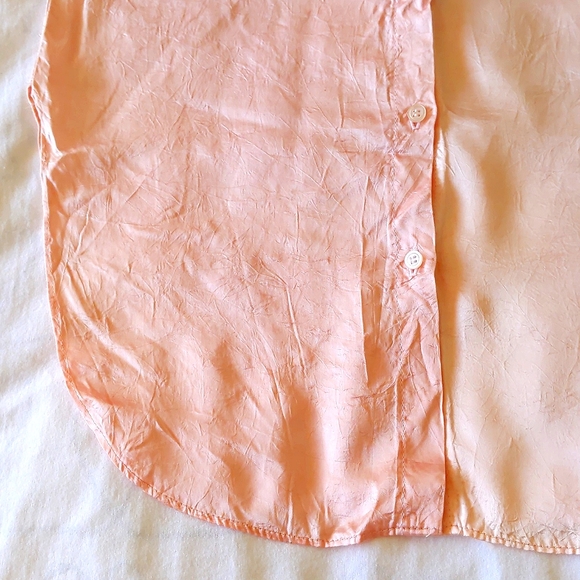 Woman's Satin sleep shirt. - Picture 4 of 4